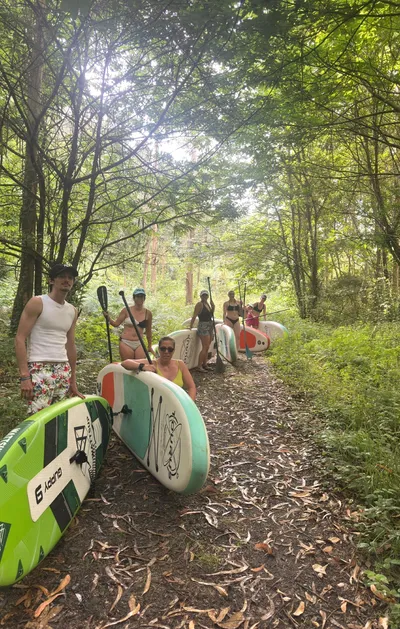 Sesión de surf en la playa de Frexulfe, Asturias